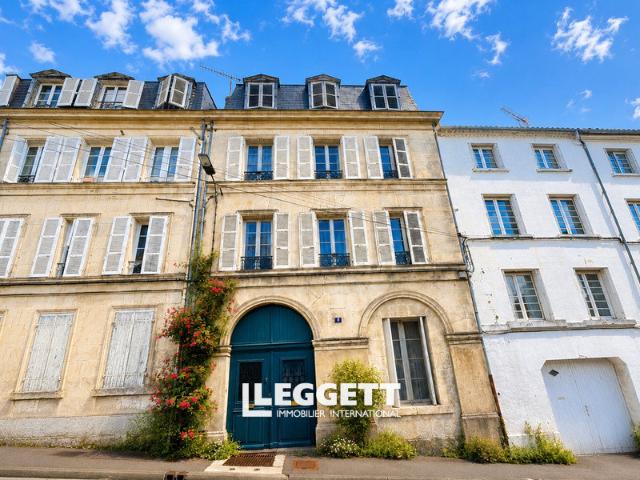 Maison 8 pièces 240 m²