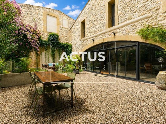 Maison 8 pièces 240 m²