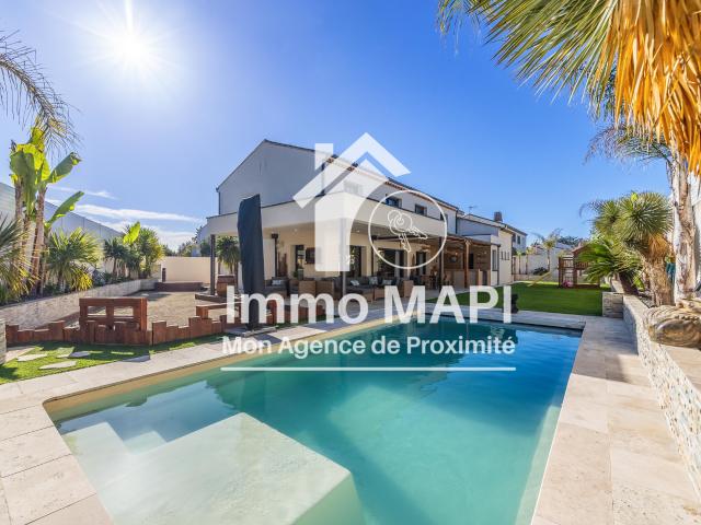 Maison 8 pièces 240 m²