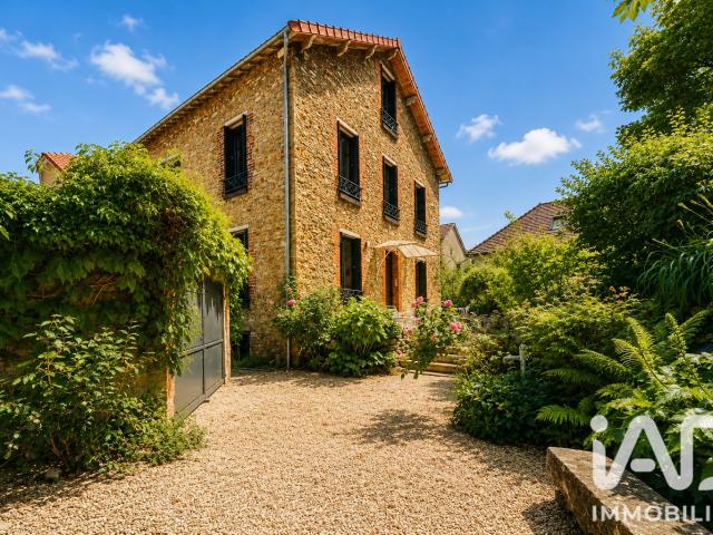 Maison 8 pièces 240 m²