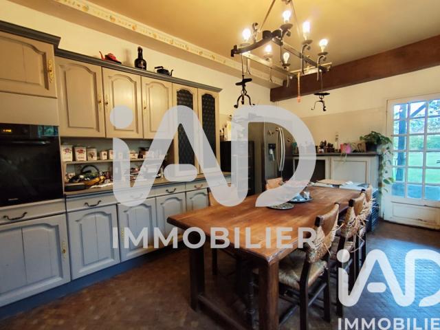 Maison 8 pièces 240 m²