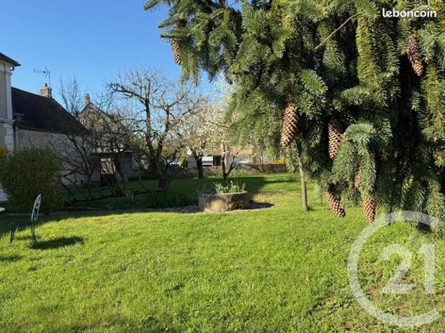 Maison 8 pièces 240 m²