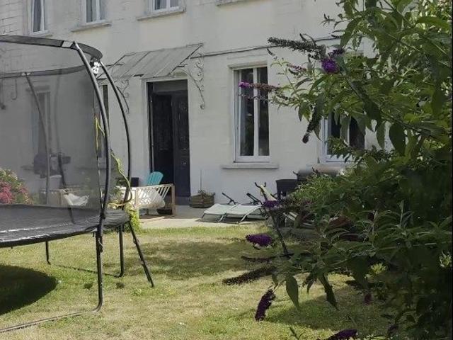 Maison 8 pièces 240 m²