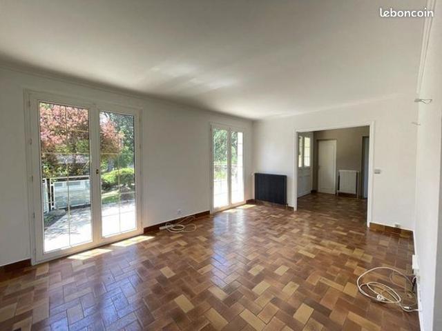Maison 8 pièces 240 m²