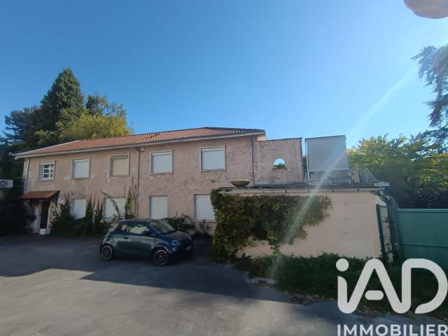 Maison 8 pièces 241 m²