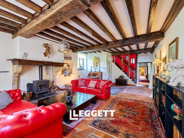 Maison 8 pièces 241 m²