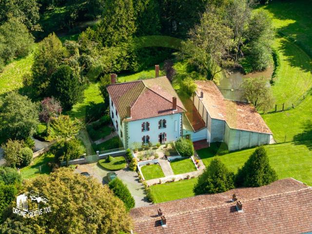 Maison 8 pièces 241 m²