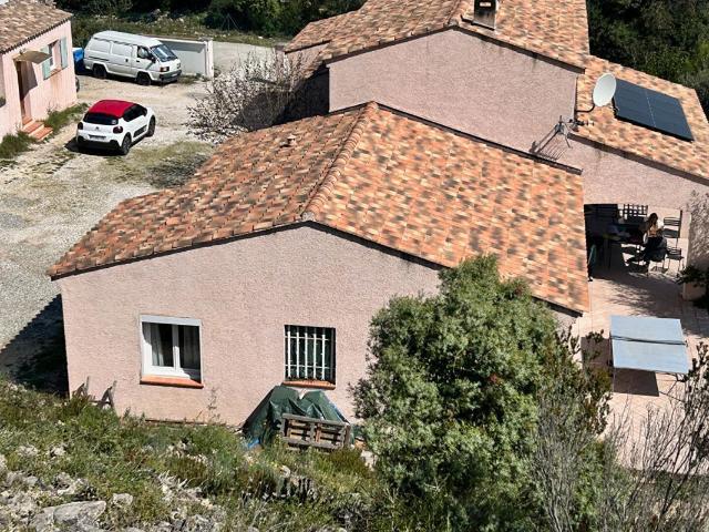 Maison 8 pièces 241 m²