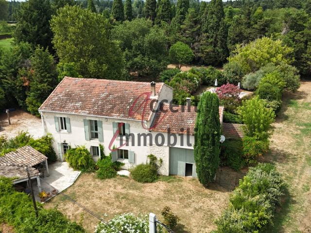 Maison 8 pièces 242 m²