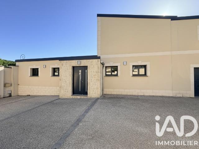 Maison 8 pièces 242 m²