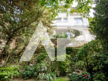 Maison 8 pièces 243 m²