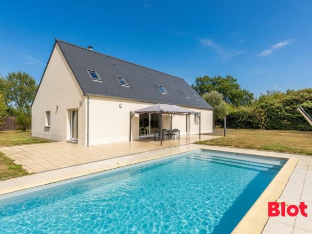 Maison 8 pièces 243 m²