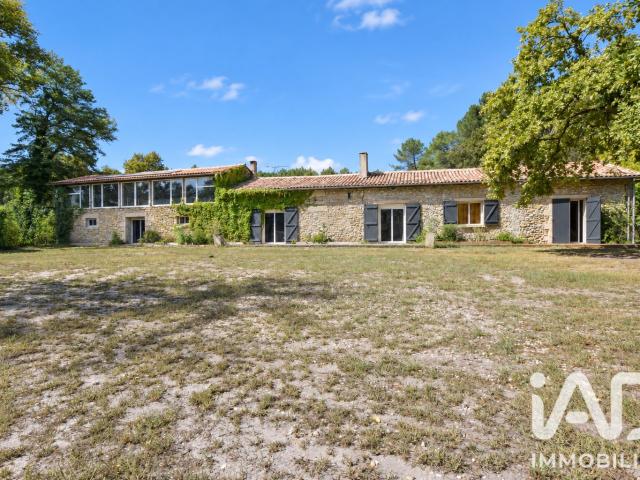 Maison 8 pièces 243 m²