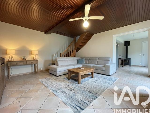 Maison 8 pièces 243 m²