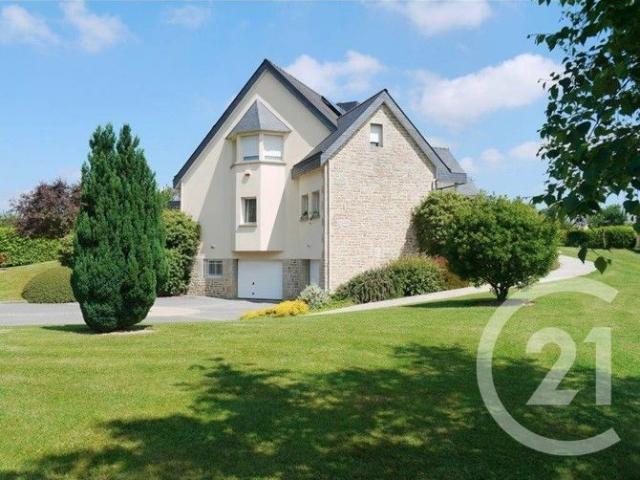 Maison 8 pièces 243 m²