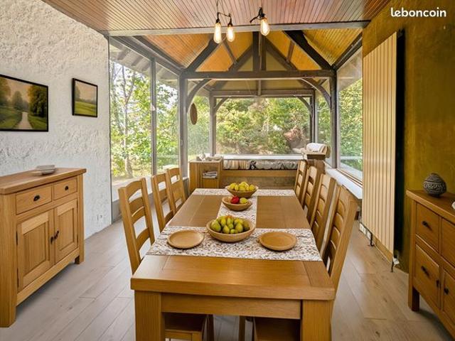 Maison 8 pièces 254 m²