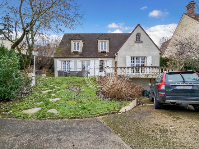 Maison 8 pièces 254 m²