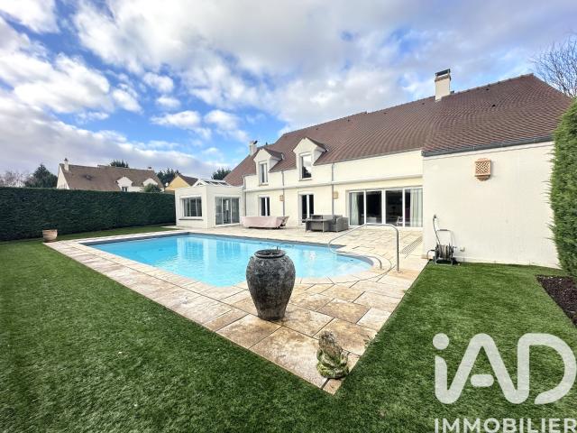 Maison 8 pièces 254 m²