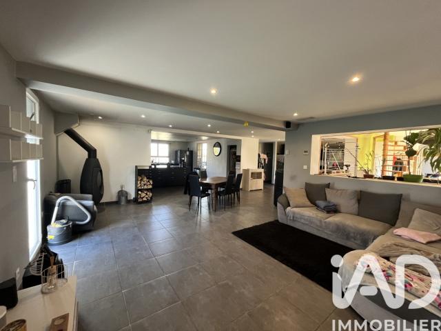 Maison 8 pièces 254 m²