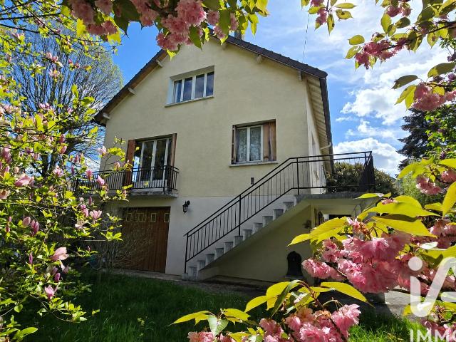 Maison 8 pièces 254 m²