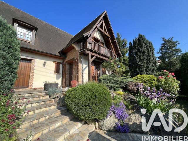Maison 8 pièces 255 m²