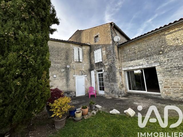 Maison 8 pièces 255 m²