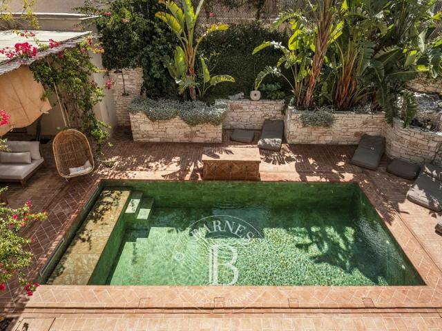 Maison 8 pièces 255 m²
