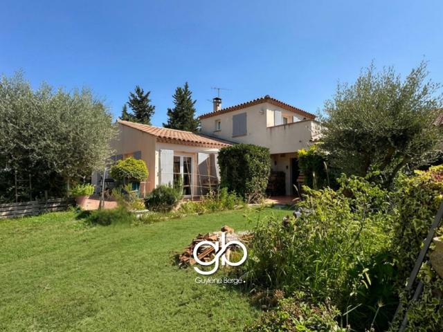 Maison 8 pièces 256 m²
