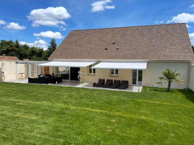 Maison 8 pièces 256 m²
