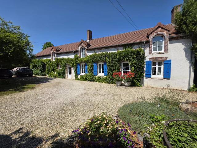 Maison 8 pièces 256 m²