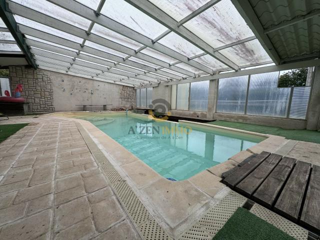 Maison 8 pièces 256 m²