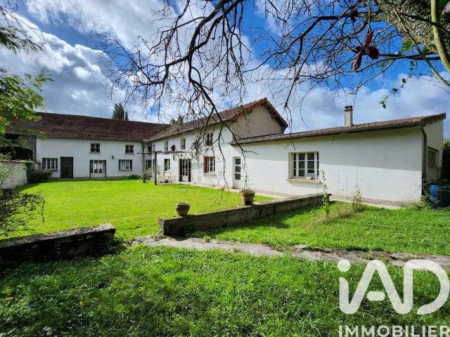 Maison 8 pièces 257 m²