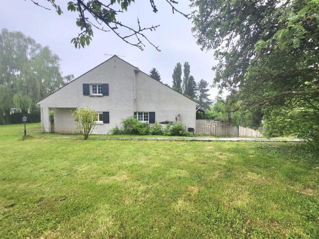 Maison 8 pièces 257 m²