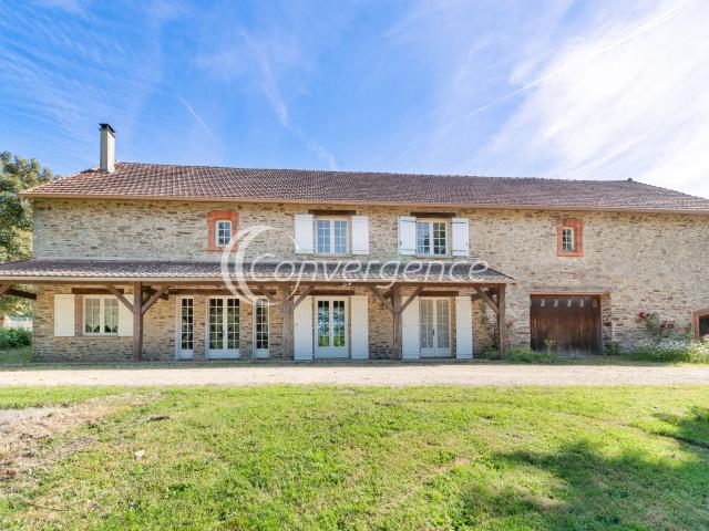 Maison 8 pièces 257 m²