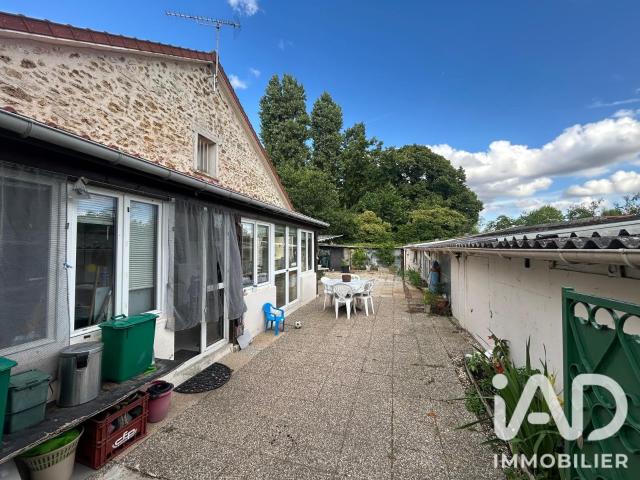 Maison 8 pièces 257 m²