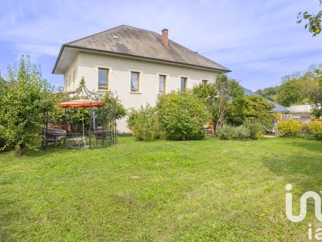 Maison 8 pièces 257 m²
