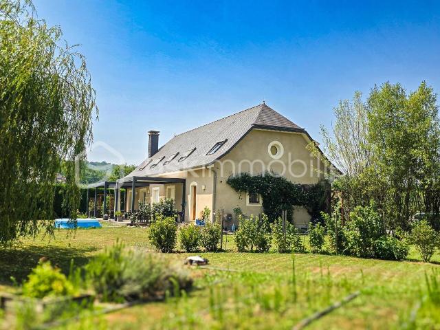 Maison 8 pièces 257 m²