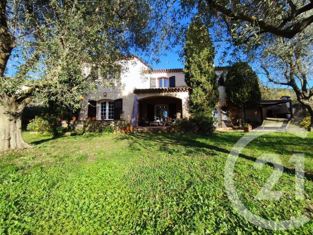 Maison 8 pièces 257 m²