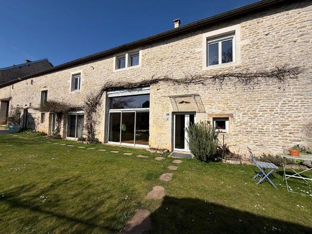 Maison 8 pièces 257 m²