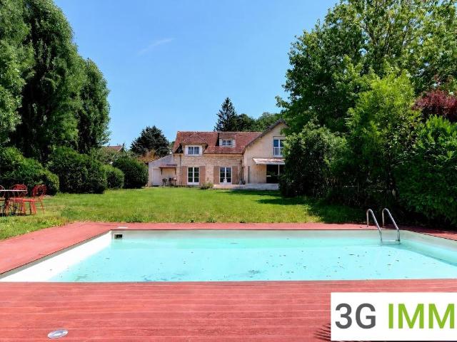 Maison 8 pièces 257 m²