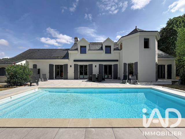Maison 8 pièces 258 m²