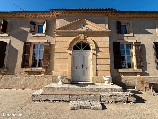 Maison 8 pièces 259 m²