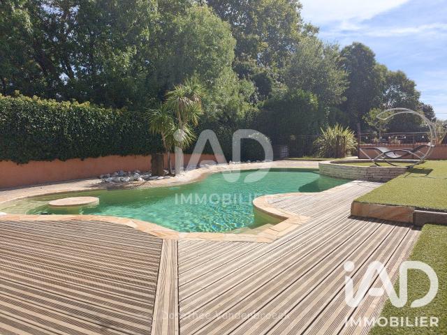 Maison 8 pièces 259 m²