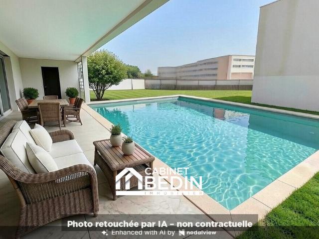 Maison 8 pièces 250 m²