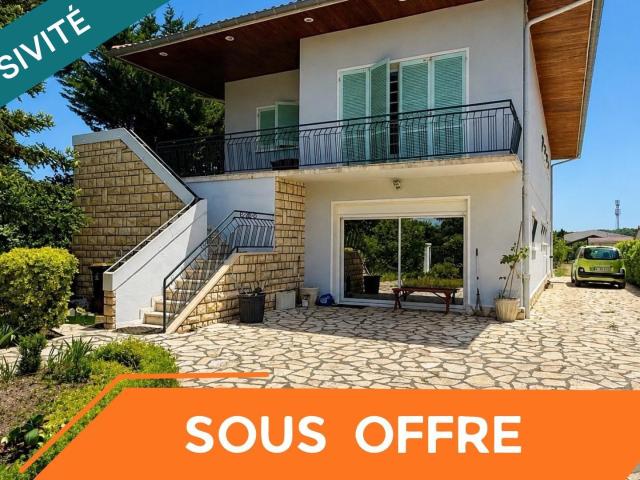 Maison 8 pièces 250 m²