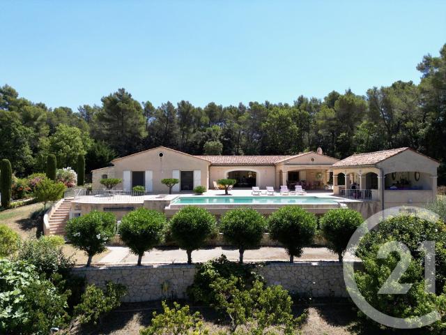 Maison 8 pièces 250 m²