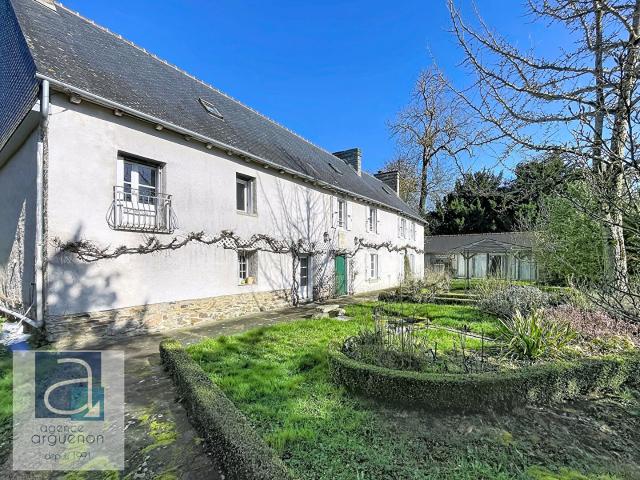 Maison 8 pièces 250 m²