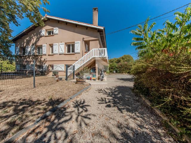 Maison 8 pièces 250 m²