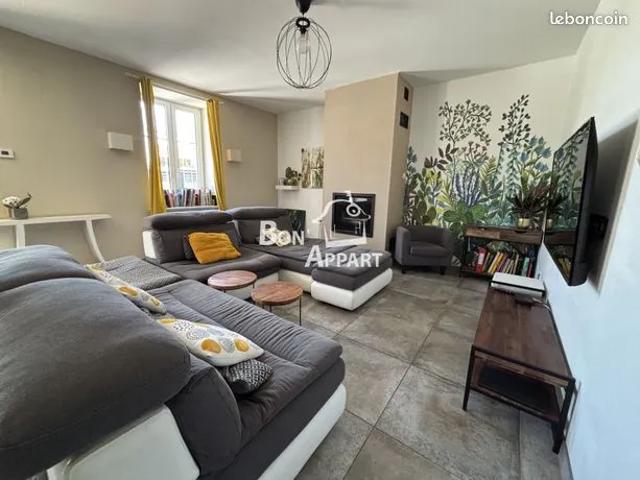 Maison 8 pièces 250 m²