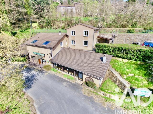 Maison 8 pièces 250 m²